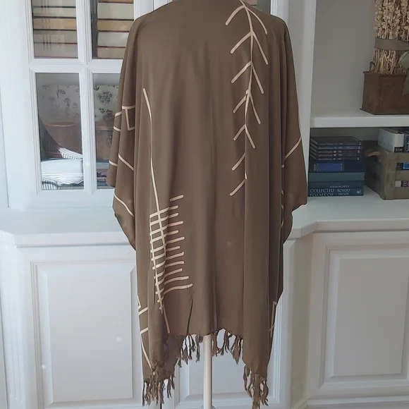 Village Thrive Abstract Kimono - Picture 3 of 5